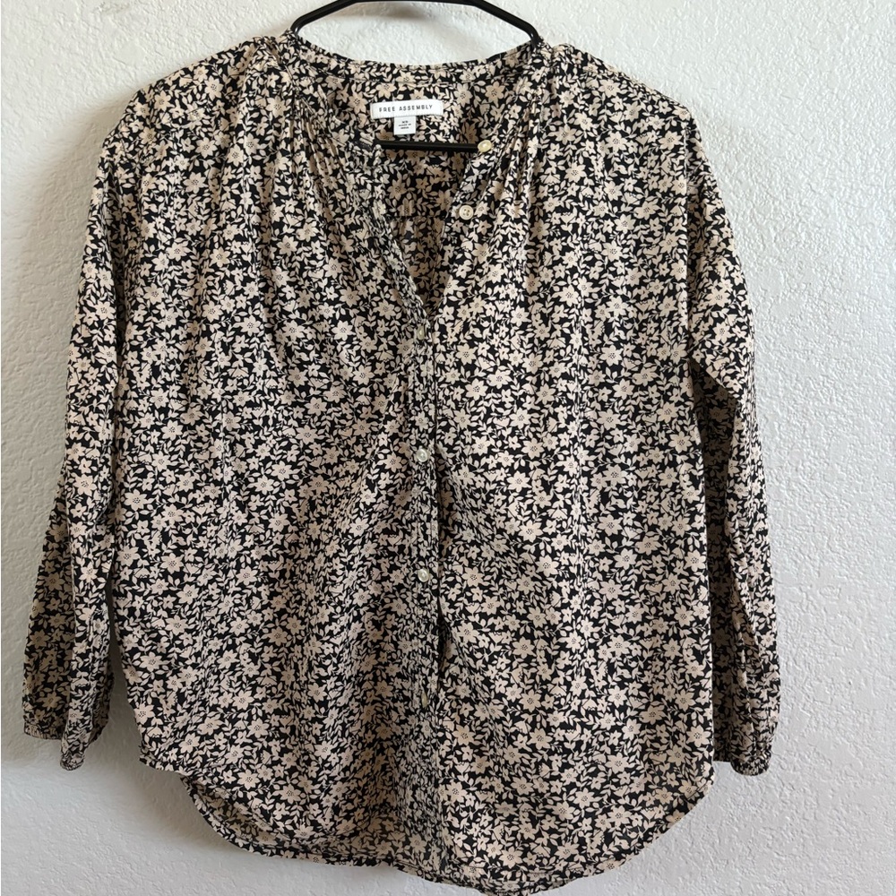 Free Assembly Black and Cream Floral Print Blouse